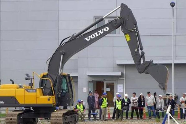 Volvo ekskavaatori mootori tõrkekoodi analüüs